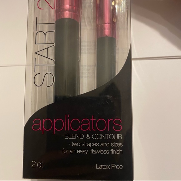 SWISSPERS Start 2 Finish Makeup Applicators - Picture 2 of 8